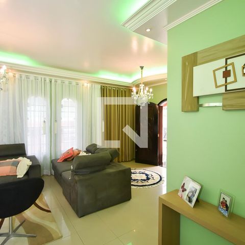 Casa à venda com 440m², 7 quartos e 6 vagas Casa à venda com 440m², 7 quartos e 6 vagasSala 1