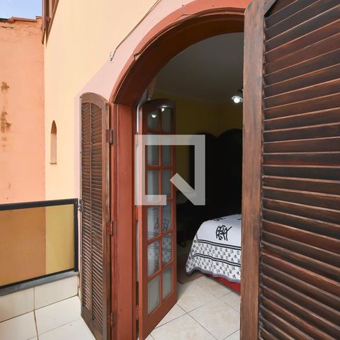 Casa à venda com 440m², 7 quartos e 6 vagas Casa à venda com 440m², 7 quartos e 6 vagasVaranda do Suíte 2