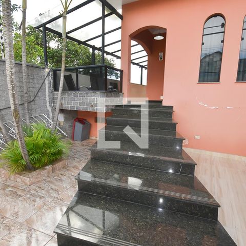 Casa à venda com 440m², 7 quartos e 6 vagas Casa à venda com 440m², 7 quartos e 6 vagasÁrea externa