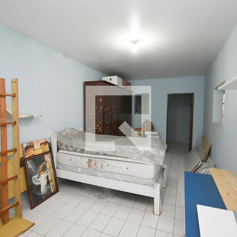 Casa à venda com 440m², 7 quartos e 6 vagas Casa à venda com 440m², 7 quartos e 6 vagasQuarto 2