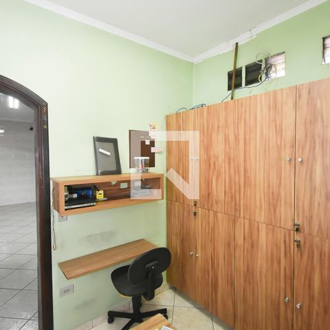 Casa à venda com 440m², 7 quartos e 6 vagas Casa à venda com 440m², 7 quartos e 6 vagasEscritório
