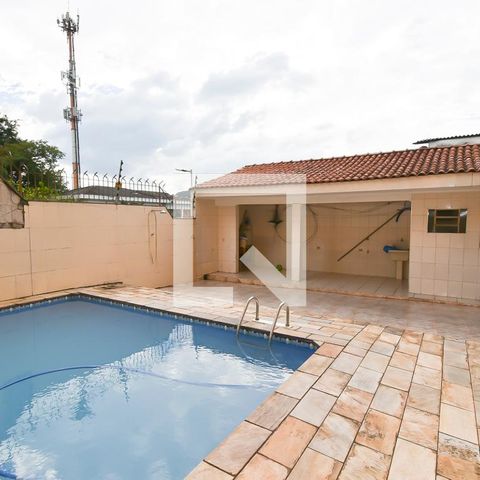 Casa à venda com 440m², 7 quartos e 6 vagas Casa à venda com 440m², 7 quartos e 6 vagasÁrea externa
