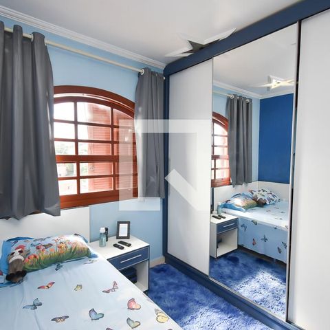Casa à venda com 440m², 7 quartos e 6 vagas Casa à venda com 440m², 7 quartos e 6 vagasQuarto 2