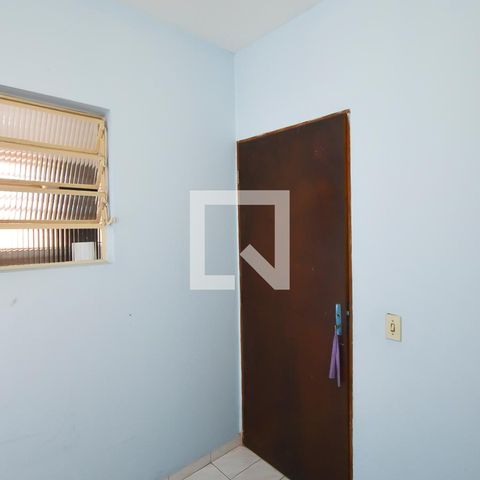 Casa à venda com 440m², 7 quartos e 6 vagas Casa à venda com 440m², 7 quartos e 6 vagasQuarto 3