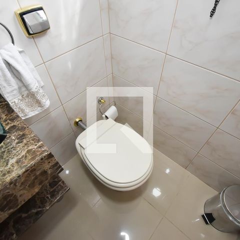 Casa à venda com 440m², 7 quartos e 6 vagas Casa à venda com 440m², 7 quartos e 6 vagasLavabo