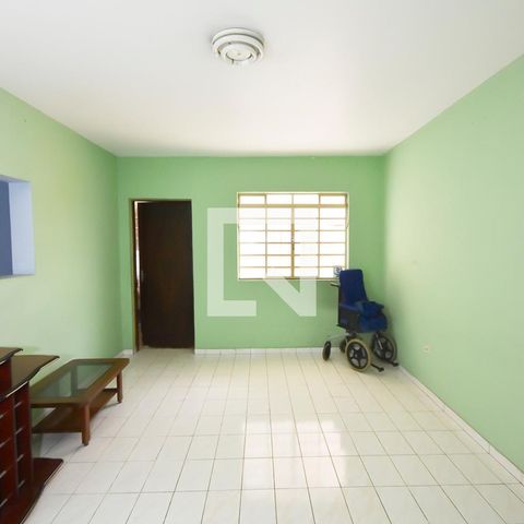 Casa à venda com 440m², 7 quartos e 6 vagas Casa à venda com 440m², 7 quartos e 6 vagasSala 3
