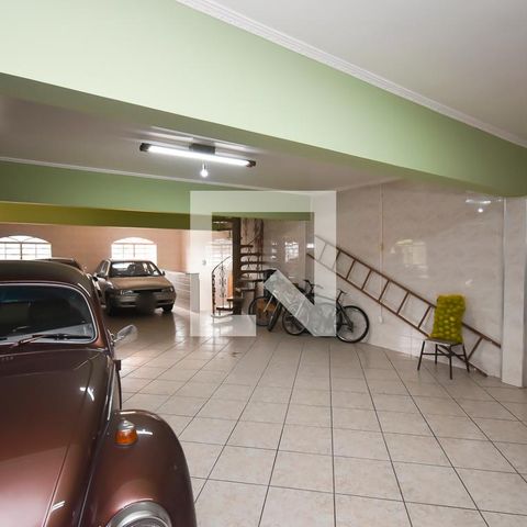 Casa à venda com 440m², 7 quartos e 6 vagas Casa à venda com 440m², 7 quartos e 6 vagasGaragem