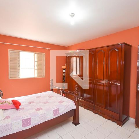 Casa à venda com 440m², 7 quartos e 6 vagas Casa à venda com 440m², 7 quartos e 6 vagasQuarto 4