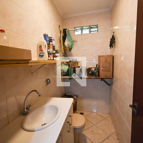 Casa à venda com 440m², 7 quartos e 6 vagas Casa à venda com 440m², 7 quartos e 6 vagasBanheiro da Garagem