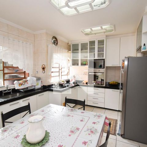 Casa à venda com 440m², 7 quartos e 6 vagas Casa à venda com 440m², 7 quartos e 6 vagasCozinha