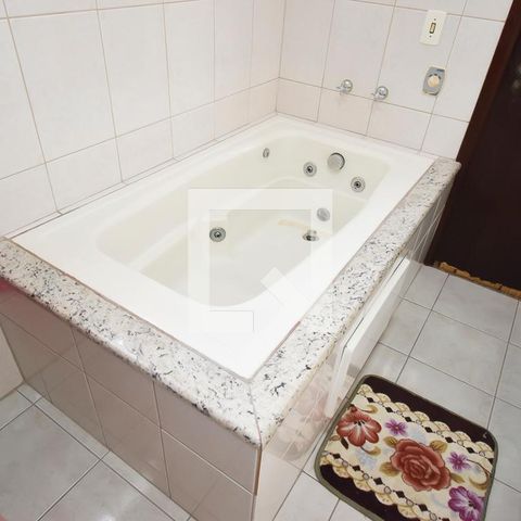 Casa à venda com 440m², 7 quartos e 6 vagas Casa à venda com 440m², 7 quartos e 6 vagasBanheiro da Suíte 1
