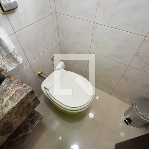 Casa à venda com 440m², 7 quartos e 6 vagas Casa à venda com 440m², 7 quartos e 6 vagasLavabo