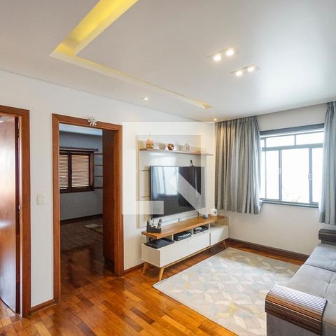 Casa à venda com 313m², 3 quartos e 4 vagasSala de TV