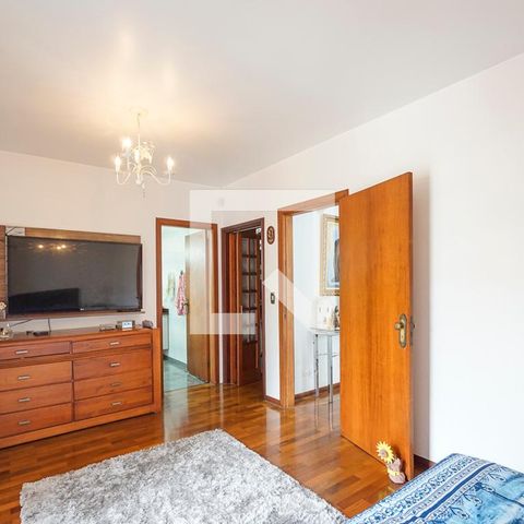 Casa à venda com 313m², 3 quartos e 4 vagasSuíte 02
