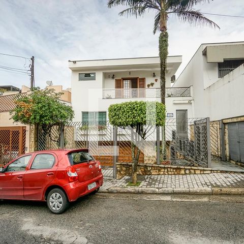 Casa à venda com 313m², 3 quartos e 4 vagasFachada