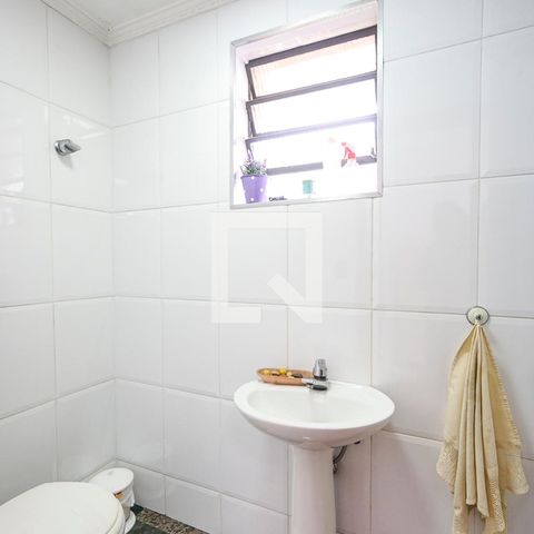 Casa à venda com 313m², 3 quartos e 4 vagasBanheiro de serviço da garagem