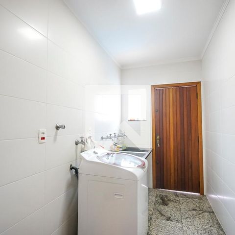 Casa à venda com 313m², 3 quartos e 4 vagasÁrea de serviço