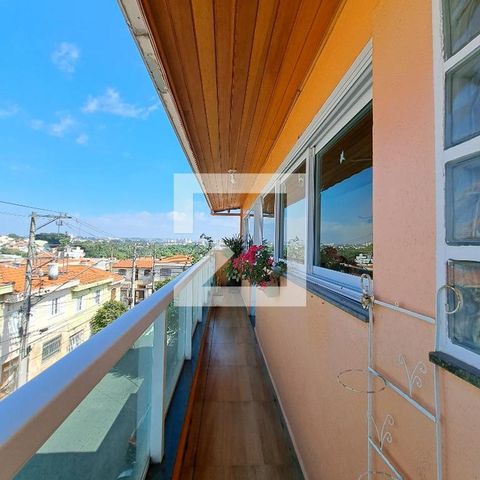 Casa à venda com 270m², 3 quartos e 2 vagasSacada - churrasqueira