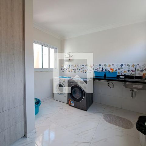 Casa à venda com 270m², 3 quartos e 2 vagasLavanderia
