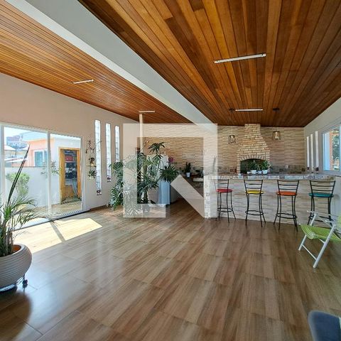 Casa à venda com 270m², 3 quartos e 2 vagasChurrasqueira - 3 andar