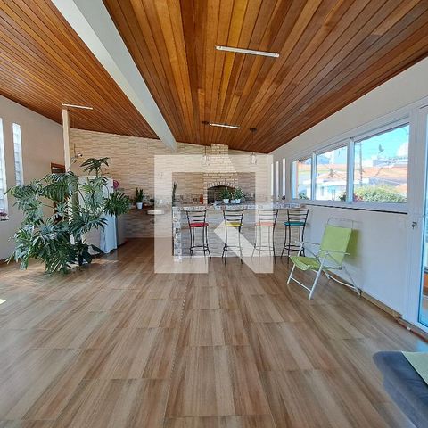 Casa à venda com 270m², 3 quartos e 2 vagasChurrasqueira - 3 andar