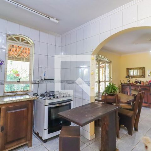 Casa à venda com 180m², 2 quartos e 1 vagaCozinha