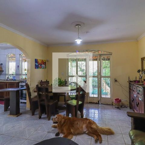 Casa à venda com 180m², 2 quartos e 1 vagaSala