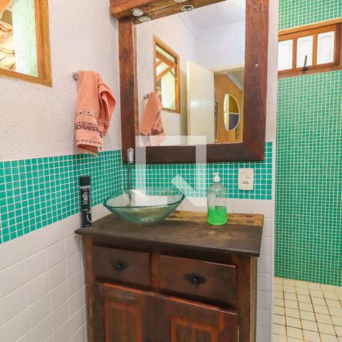 Casa à venda com 180m², 2 quartos e 1 vagaBanheiro