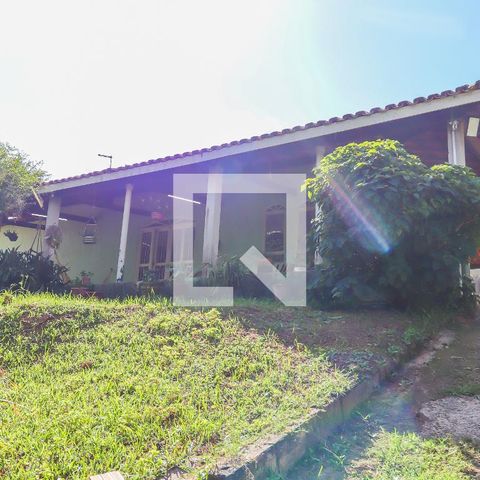 Casa à venda com 180m², 2 quartos e 1 vagaFachada