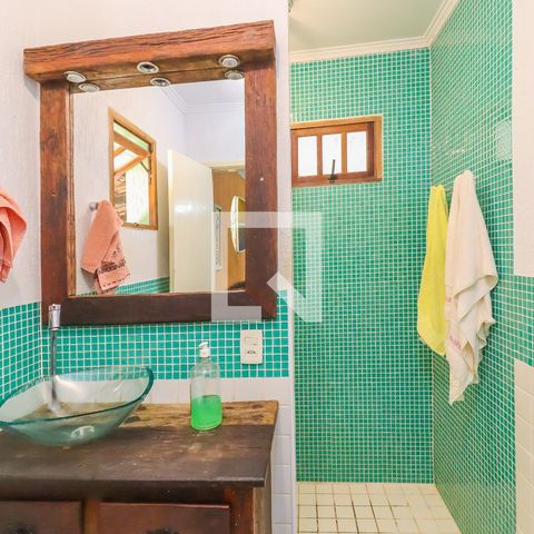 Casa à venda com 180m², 2 quartos e 1 vagaBanheiro