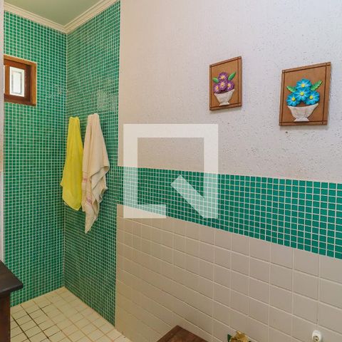 Casa à venda com 180m², 2 quartos e 1 vagaBanheiro