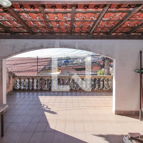 Casa à venda com 150m², 3 quartos e 2 vagas Casa à venda com 150m², 3 quartos e 2 vagasVaranda