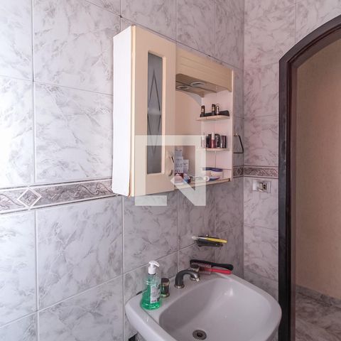 Casa à venda com 150m², 3 quartos e 2 vagas Casa à venda com 150m², 3 quartos e 2 vagasBanheiro 1