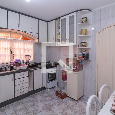 Casa à venda com 150m², 3 quartos e 2 vagas Casa à venda com 150m², 3 quartos e 2 vagasCozinha