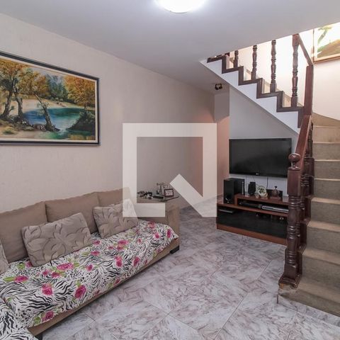 Casa à venda com 150m², 3 quartos e 2 vagas Casa à venda com 150m², 3 quartos e 2 vagasSala de Estar