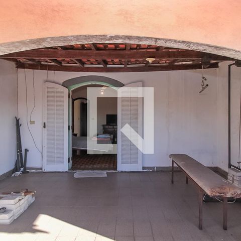 Casa à venda com 150m², 3 quartos e 2 vagas Casa à venda com 150m², 3 quartos e 2 vagasVaranda