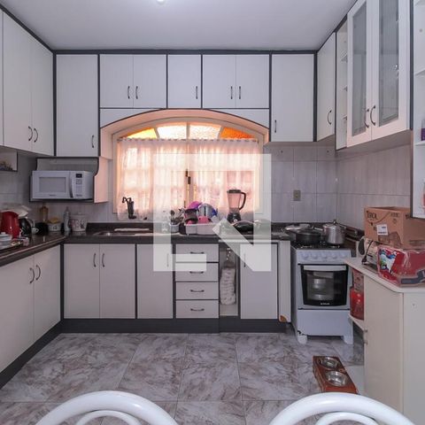 Casa à venda com 150m², 3 quartos e 2 vagas Casa à venda com 150m², 3 quartos e 2 vagasCozinha