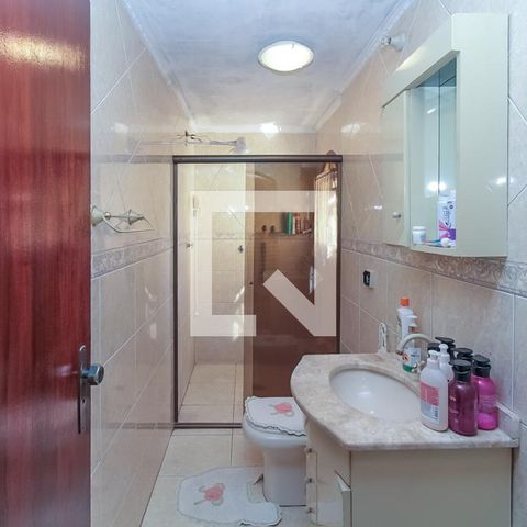 Casa à venda com 150m², 3 quartos e 2 vagas Casa à venda com 150m², 3 quartos e 2 vagasBanheiro 2