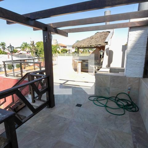 Casa à venda com 350m², 3 quartos e 6 vagas Casa à venda com 350m², 3 quartos e 6 vagasChurrasqueira