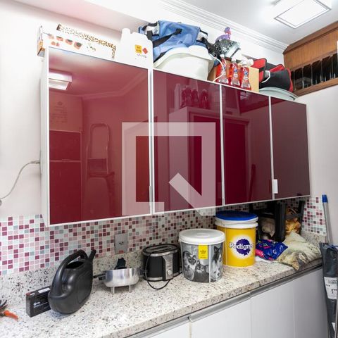 Casa à venda com 350m², 3 quartos e 6 vagas Casa à venda com 350m², 3 quartos e 6 vagasÁrea de Serviço