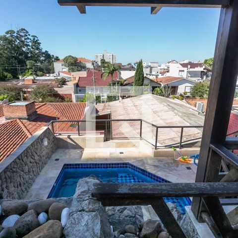 Casa à venda com 350m², 3 quartos e 6 vagas Casa à venda com 350m², 3 quartos e 6 vagasChurrasqueira