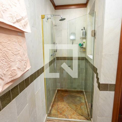 Casa à venda com 350m², 3 quartos e 6 vagas Casa à venda com 350m², 3 quartos e 6 vagasBanheiro