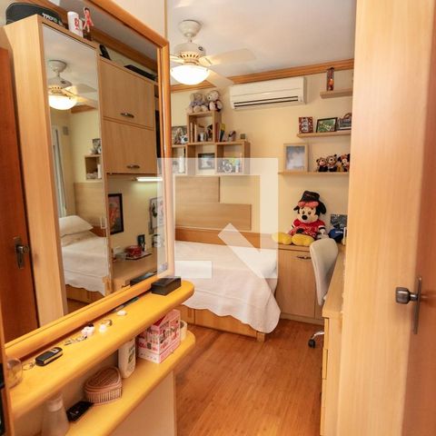 Casa à venda com 350m², 3 quartos e 6 vagas Casa à venda com 350m², 3 quartos e 6 vagasQuarto 2
