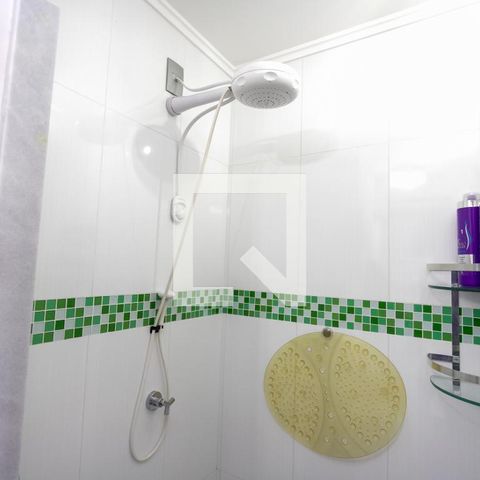 Casa à venda com 350m², 3 quartos e 6 vagas Casa à venda com 350m², 3 quartos e 6 vagasBanheiro de Serviço