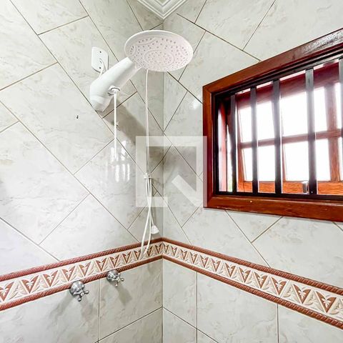 Casa à venda com 160m², 3 quartos e 3 vagasBanheiro do quarto 1 
