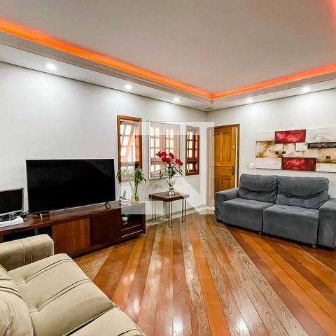 Casa à venda com 160m², 3 quartos e 3 vagasSala