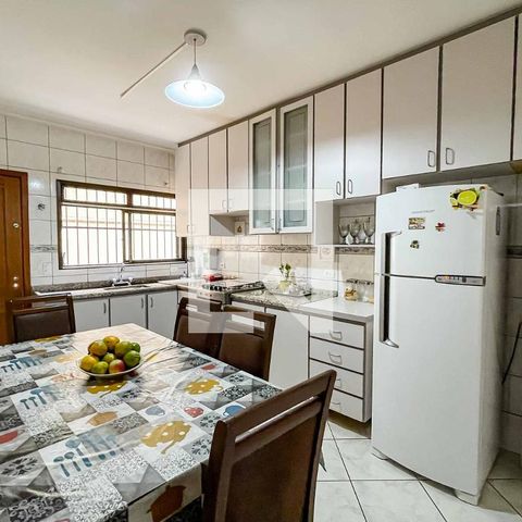 Casa à venda com 160m², 3 quartos e 3 vagasCozinha 