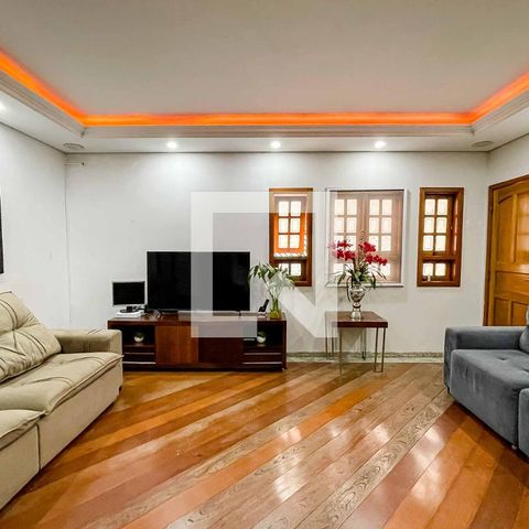 Casa à venda com 160m², 3 quartos e 3 vagasSala