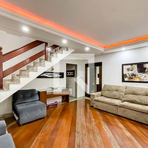Casa à venda com 160m², 3 quartos e 3 vagasSala