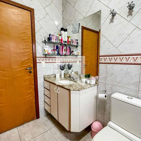 Casa à venda com 160m², 3 quartos e 3 vagasBanheiro do quarto 1 